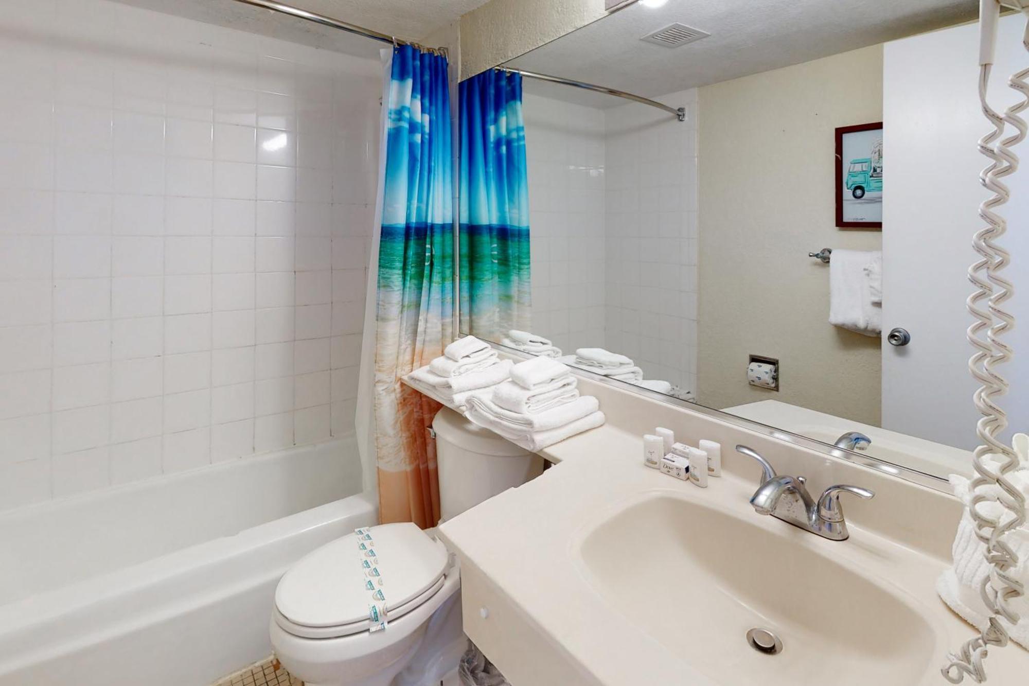 Atlantic Condos By The Beach Daytona Beach Shores Room photo