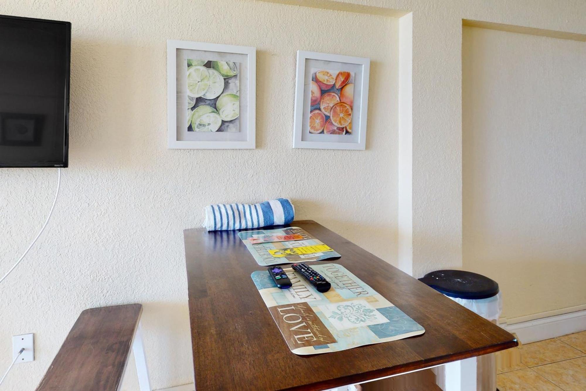 Atlantic Condos By The Beach Daytona Beach Shores Room photo