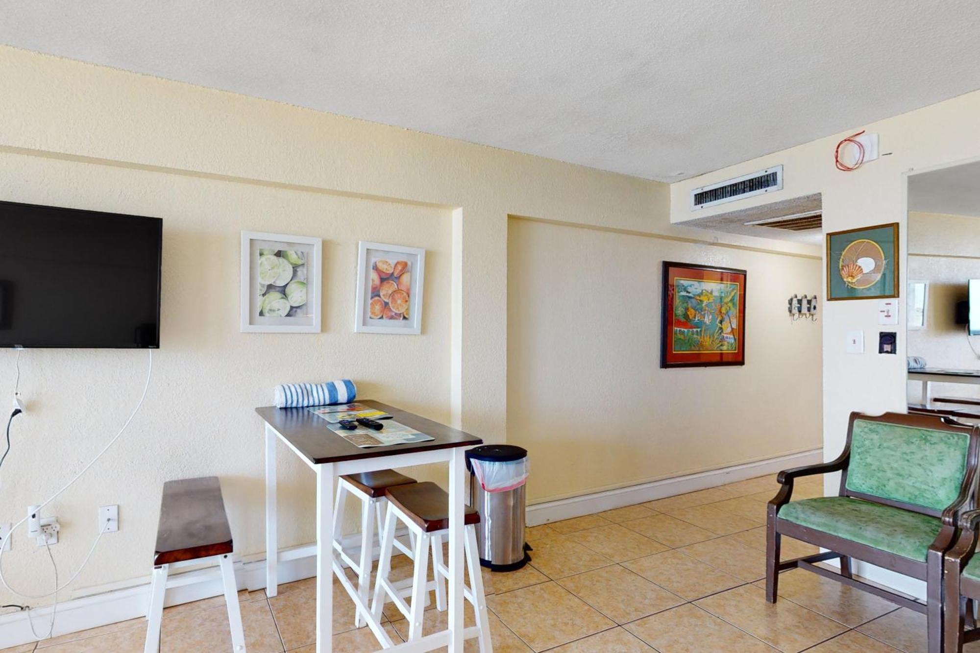 Atlantic Condos By The Beach Daytona Beach Shores Room photo