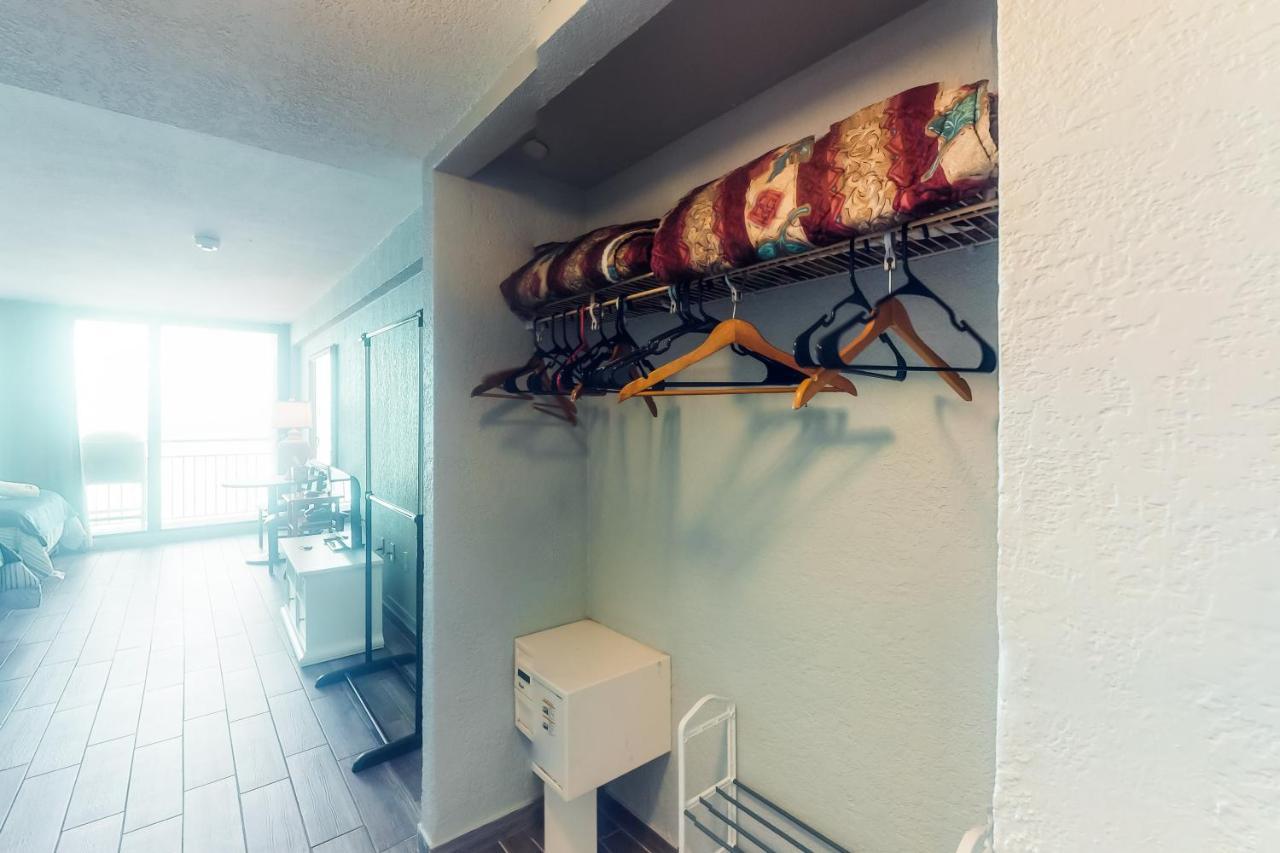 Atlantic Condos By The Beach Daytona Beach Shores Exterior photo